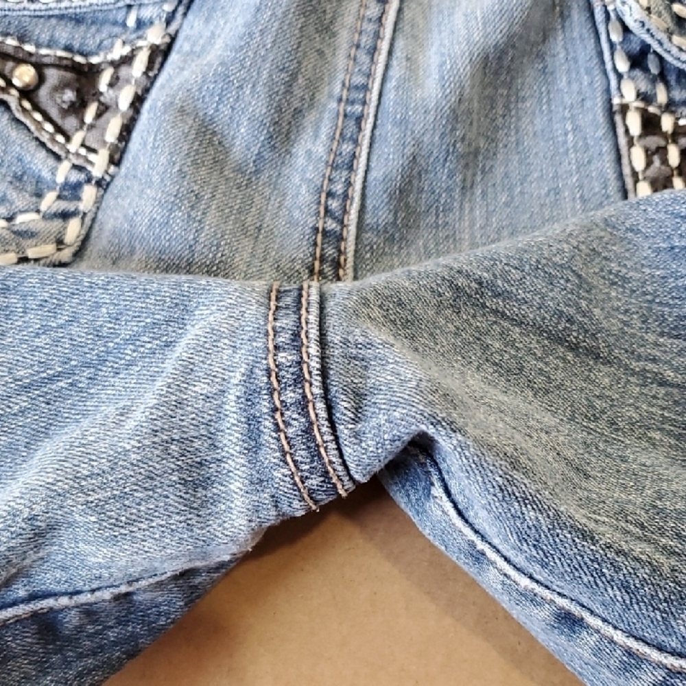 Earl Jeans Blue Denim Shorts with White Accents - Picture 11 of 11
